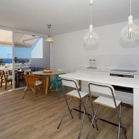 Puerto Del Carmen Sleeps 4 With Pool And Wifi Villa Puerto del Carmen (Lanzarote)